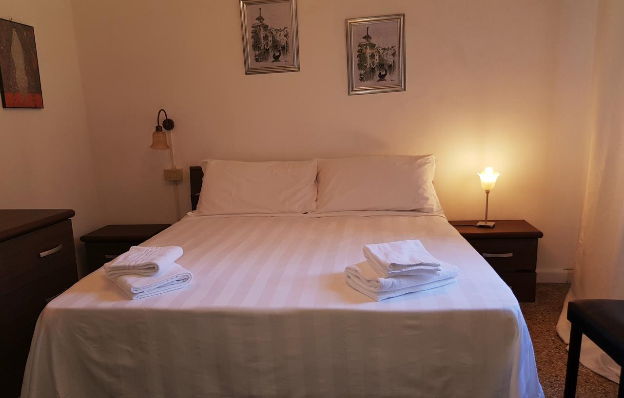 Ponte Degli Scalzi Bed & Breakfast Venezia